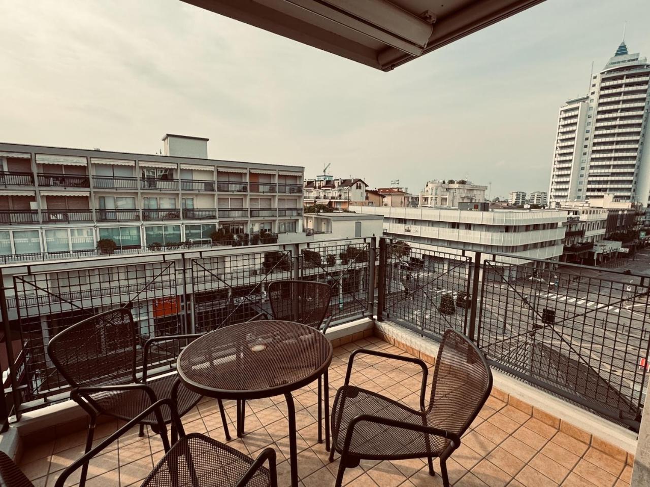 Marconi Deluxe Apartment Lido di Jesolo Ngoại thất bức ảnh
